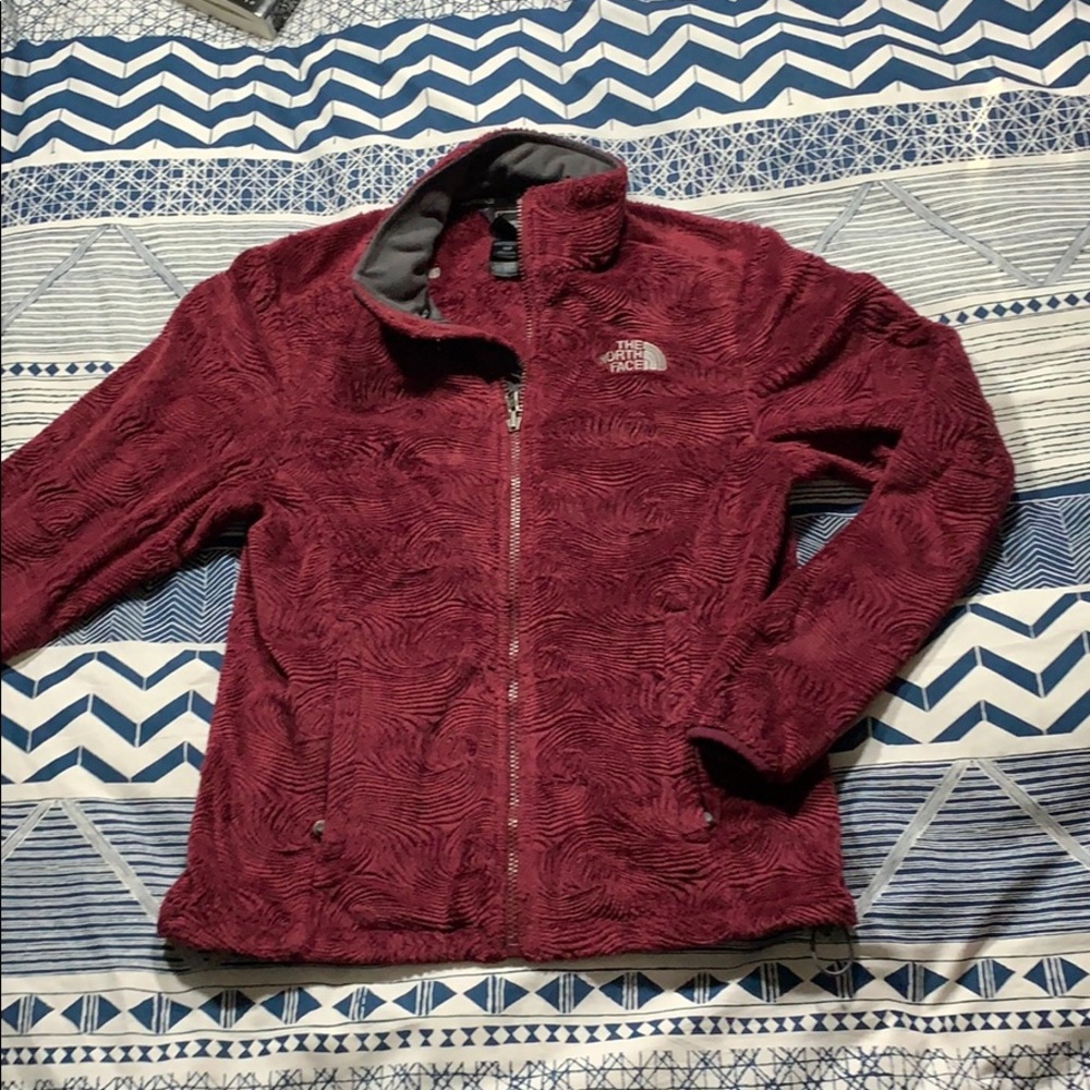 Fleece top-layer zip-up